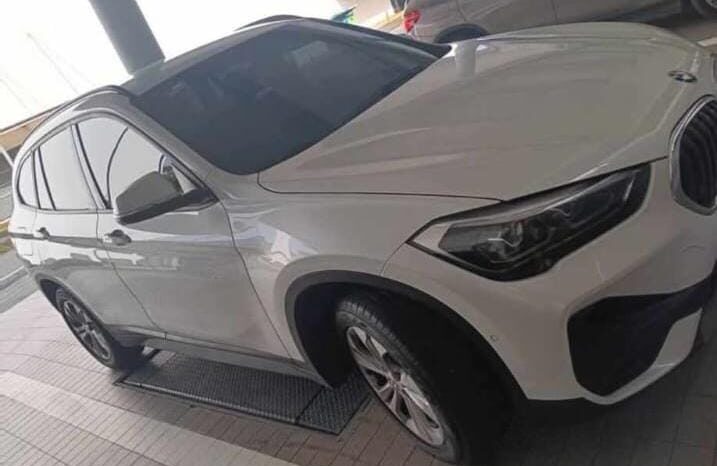 BMW X1 2022 lleno